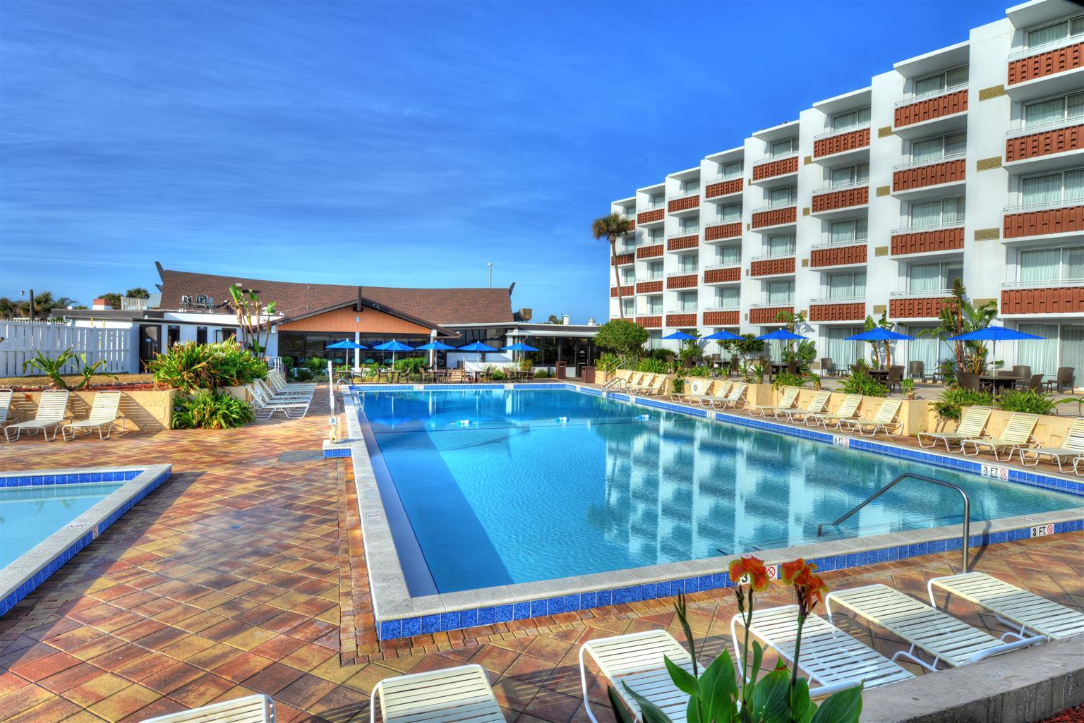 Best Western Aku Tiki Inn Daytona Beach Exterior photo
